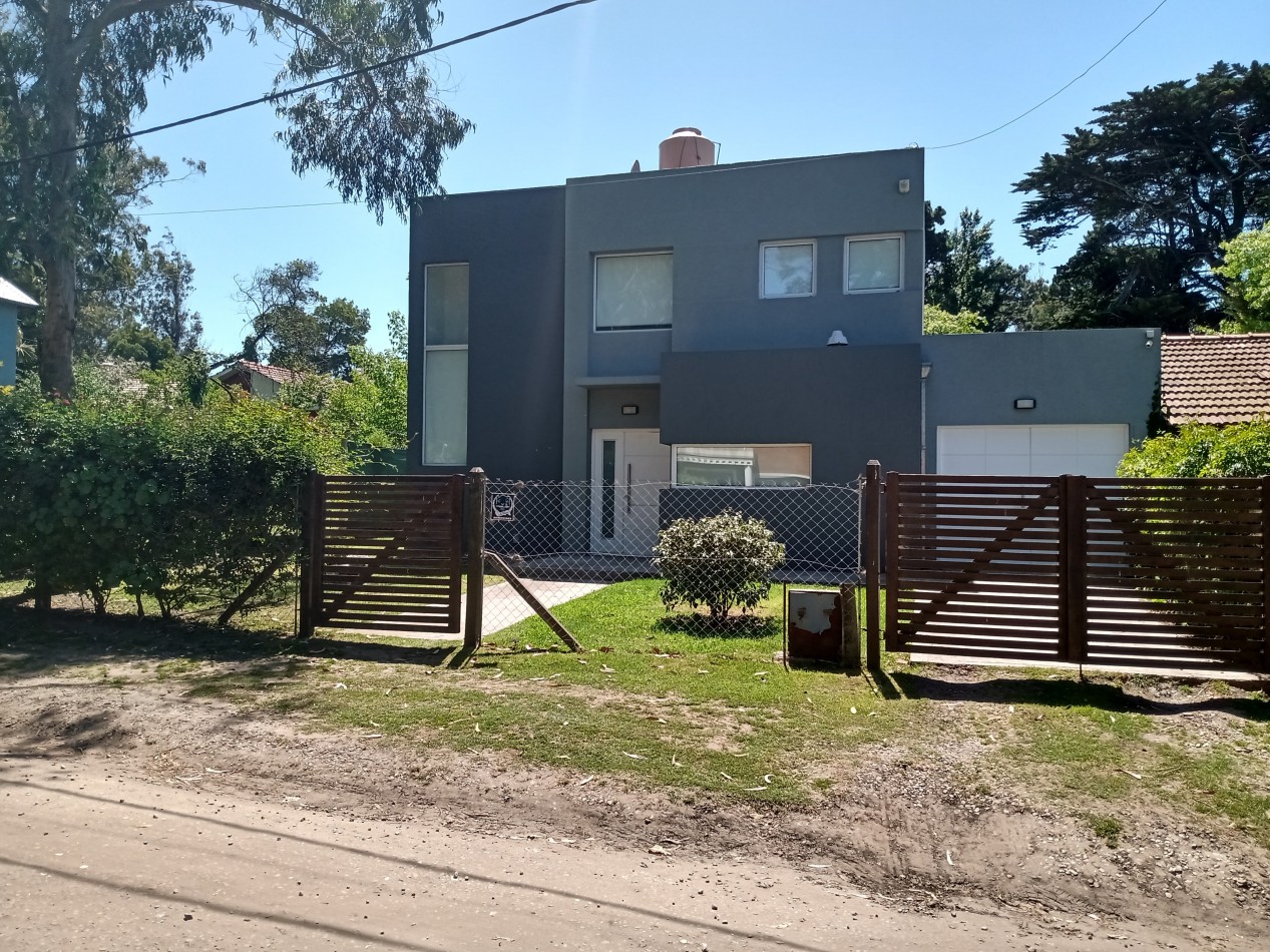 VENTA CON PERMUTA CASA 3 AMB.BOSQUE.PERALTA RAMOS #324 