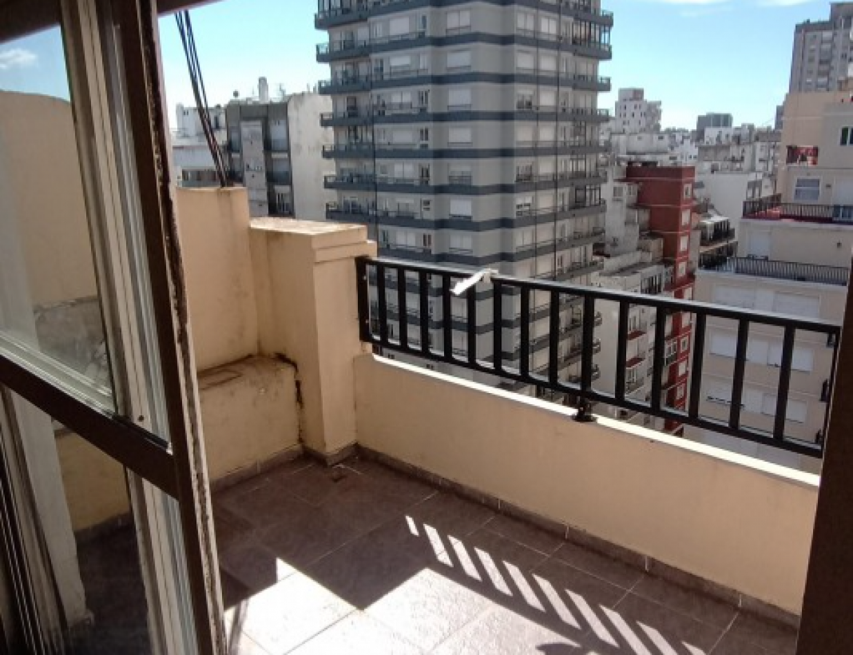 VENTA DEPTO PISO 5 AMBIENTES.AV.COLON.MDP