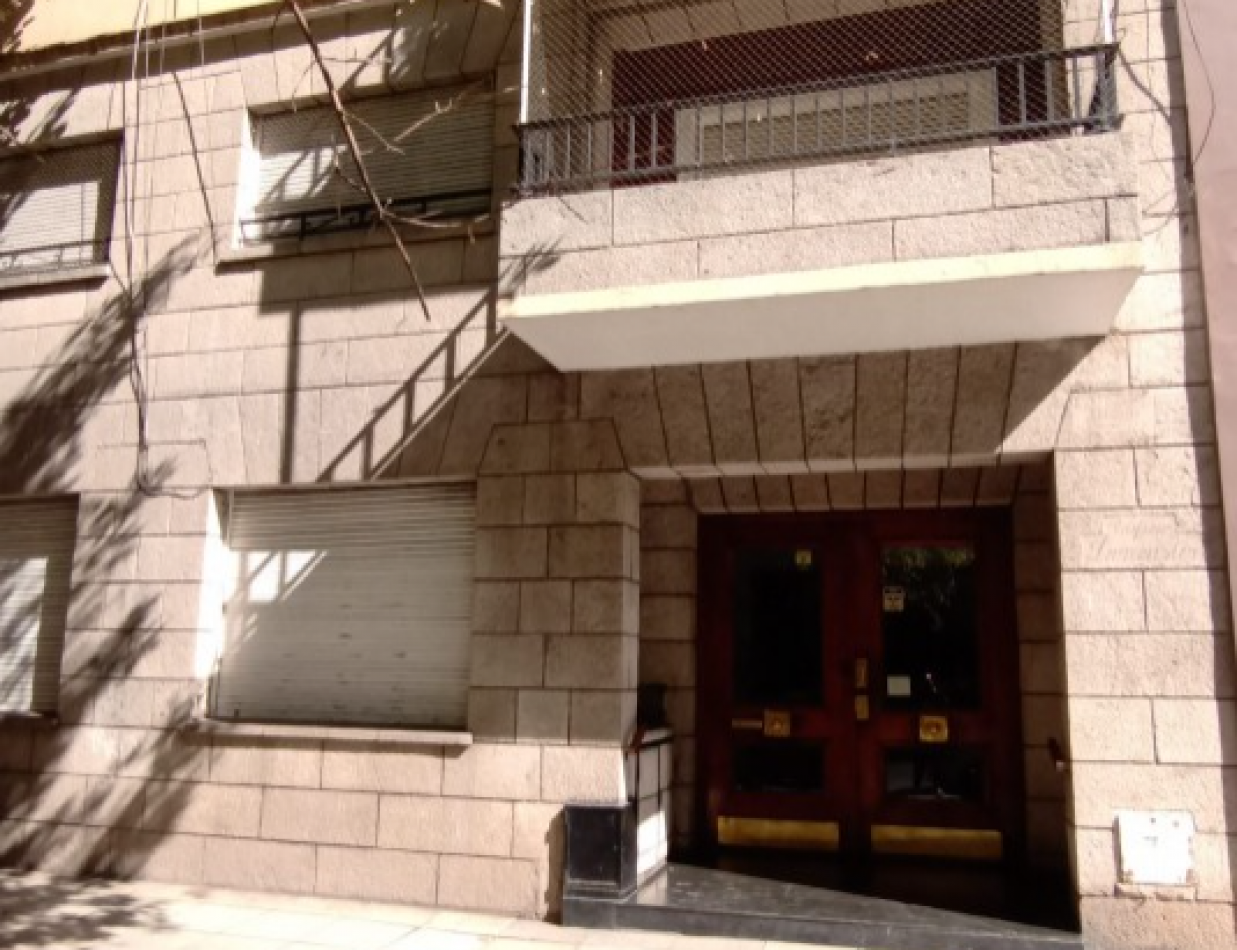 VENTA DEPTO PISO 5 AMBIENTES.AV.COLON.MDP