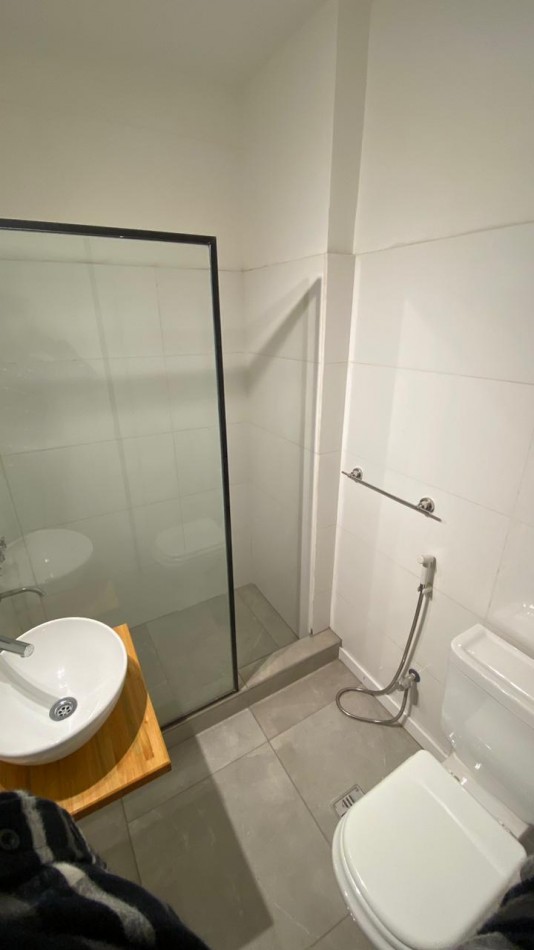 Venta 2 amb lateral. Totalmente reciclado. Zona Paseo Aldrey