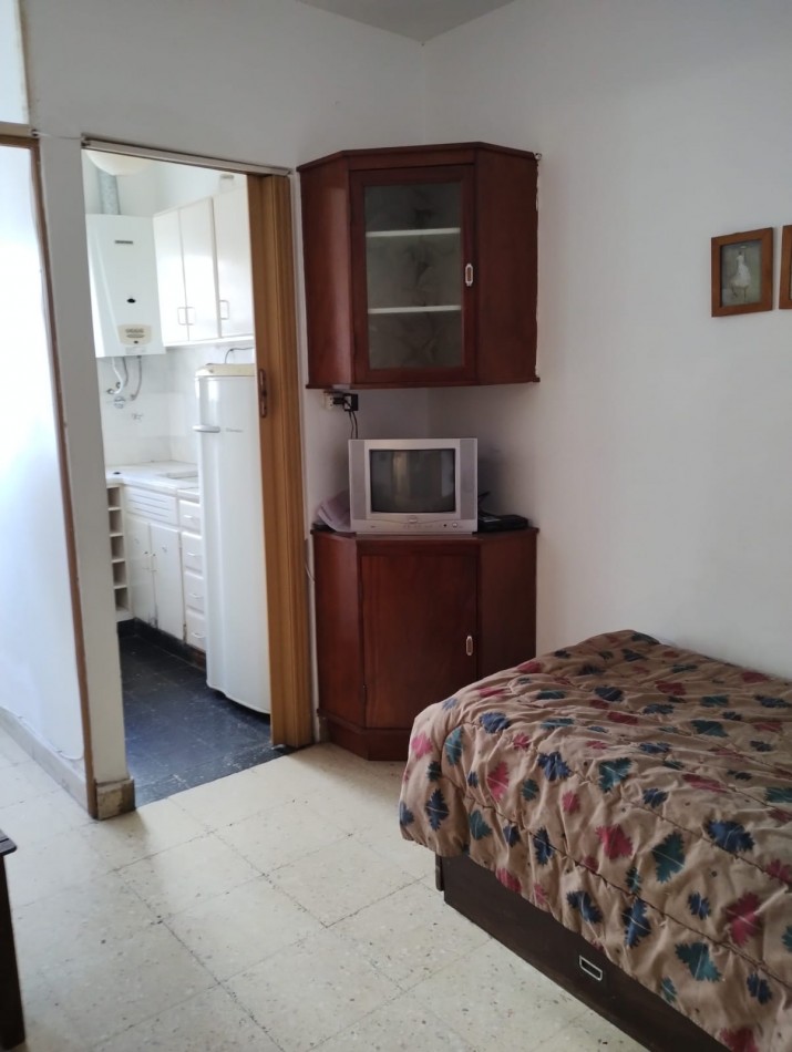 1 AMBIENTE DIVIDIDO, AL CONTRAFRENTE, EN ALDREY A 100 MTS. DEL MAR