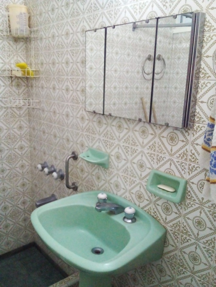 VENTA CON RENTA !!!! PH 3 AMB. CON GARAJE Y PARQUE, 1o PISO X ESCALERA, ZONA SAN JOSE