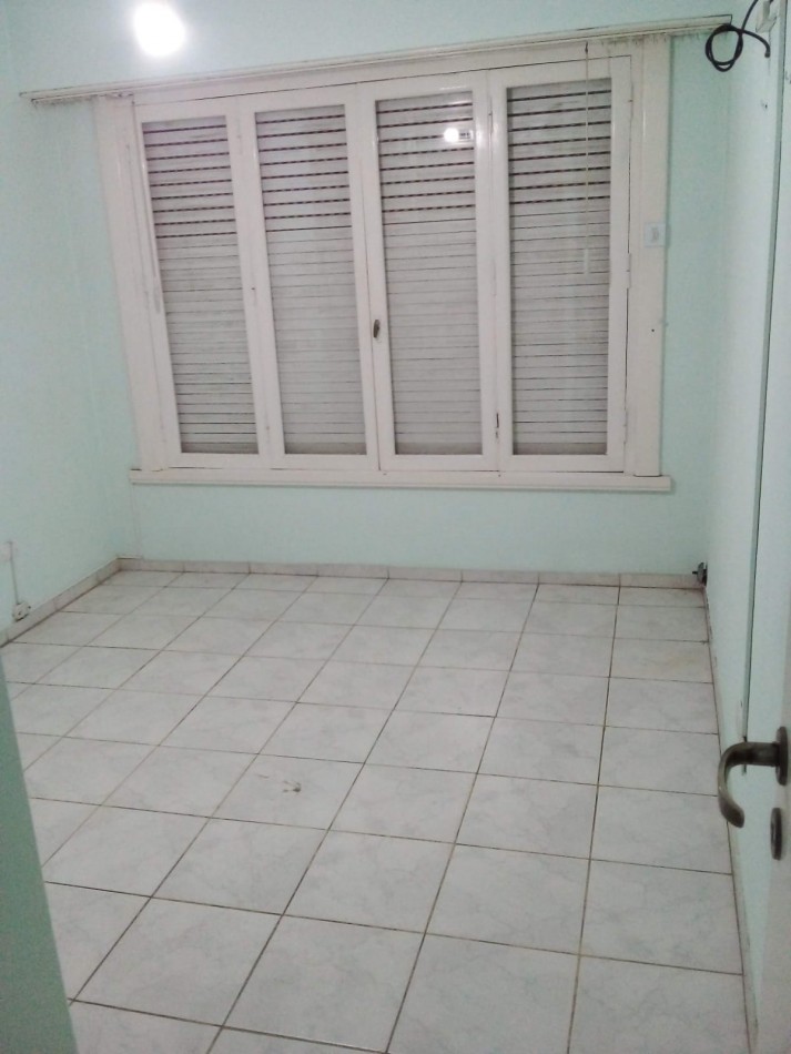 VENTA CON RENTA !!!! PH 3 AMB. CON GARAJE Y PARQUE, 1o PISO X ESCALERA, ZONA SAN JOSE