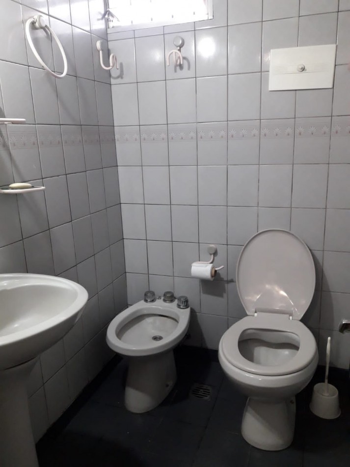 VENTA CON RENTA !!!! PH 3 AMB. CON GARAJE Y PARQUE, 1o PISO X ESCALERA, ZONA SAN JOSE