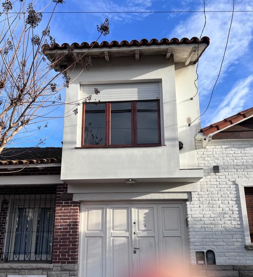 VENTA CON RENTA !!!! PH 3 AMB. CON GARAJE Y PARQUE, 1o PISO X ESCALERA, ZONA SAN JOSE