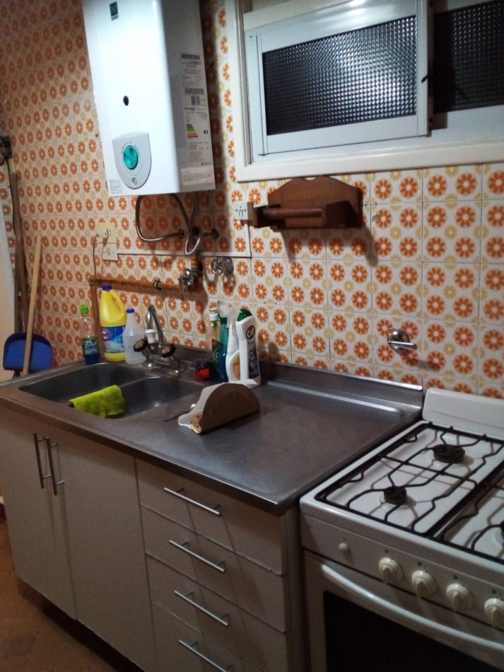 VENTA CON RENTA !!!! PH 3 AMB. CON GARAJE Y PARQUE, 1o PISO X ESCALERA, ZONA SAN JOSE
